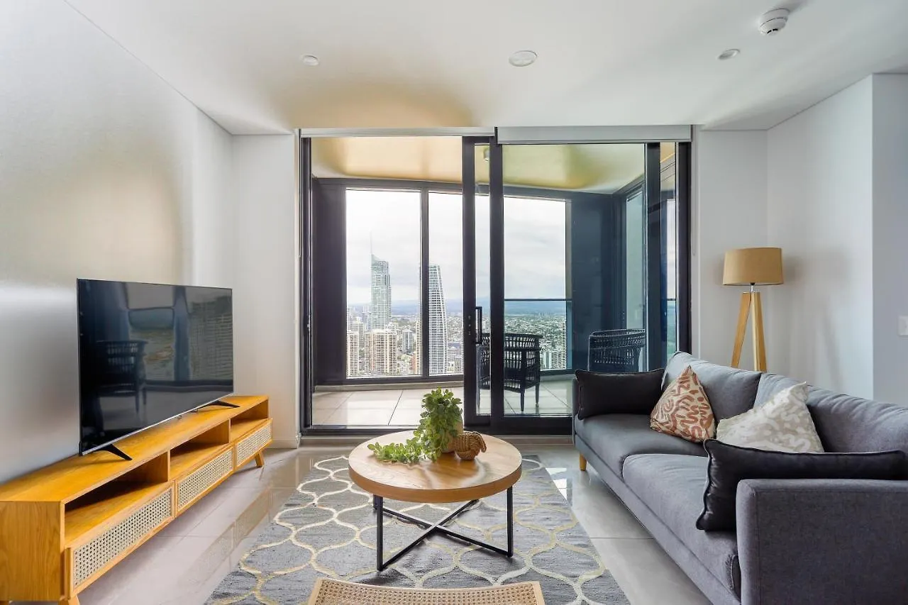 Sea View Beachfront Apartment In Surfers Gold Coast