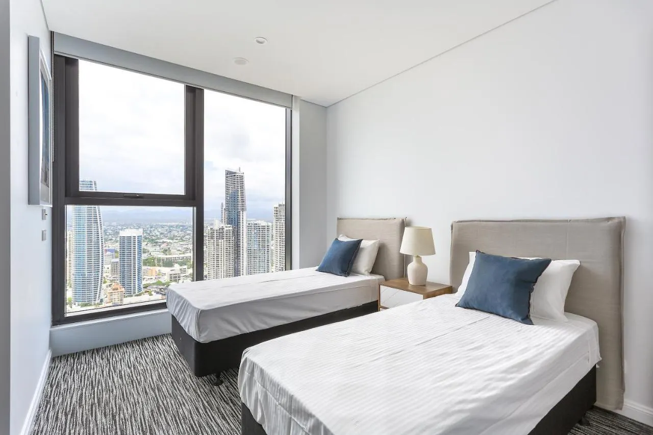 Sea View Beachfront Apartment In Surfers Gold Coast