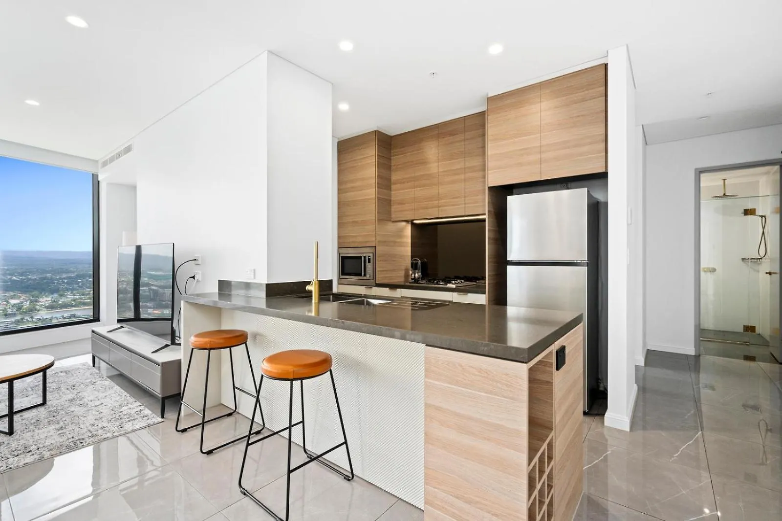 Sea View Beachfront Apartment In Surfers Gold Coast