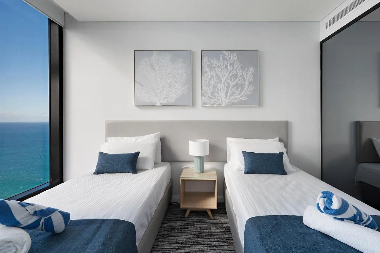 Sea View Beachfront Apartment In Surfers Gold Coast