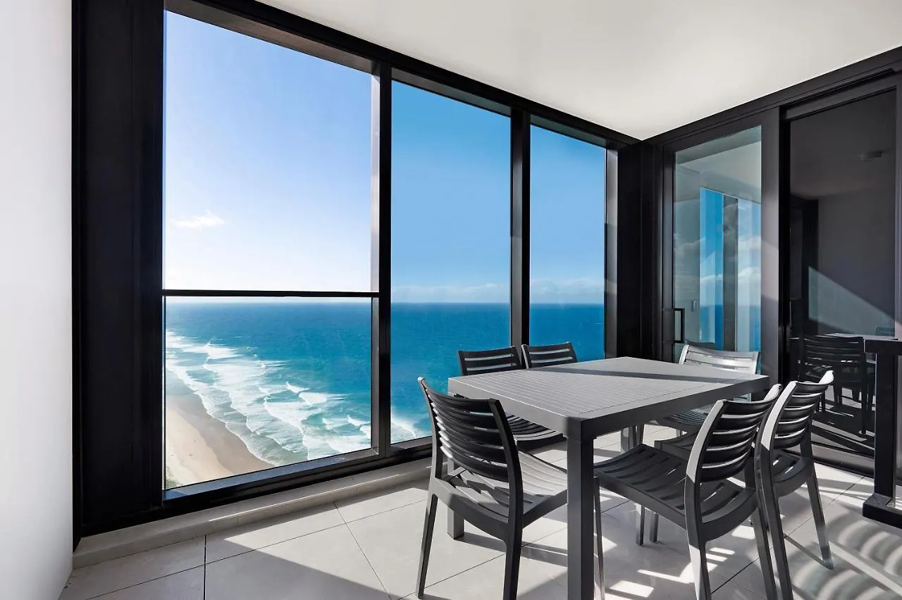Sea View Beachfront Apartment In Surfers Gold Coast