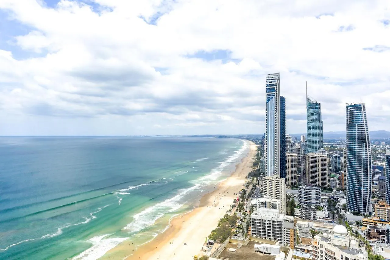 Sea View Beachfront Apartment In Surfers Gold Coast