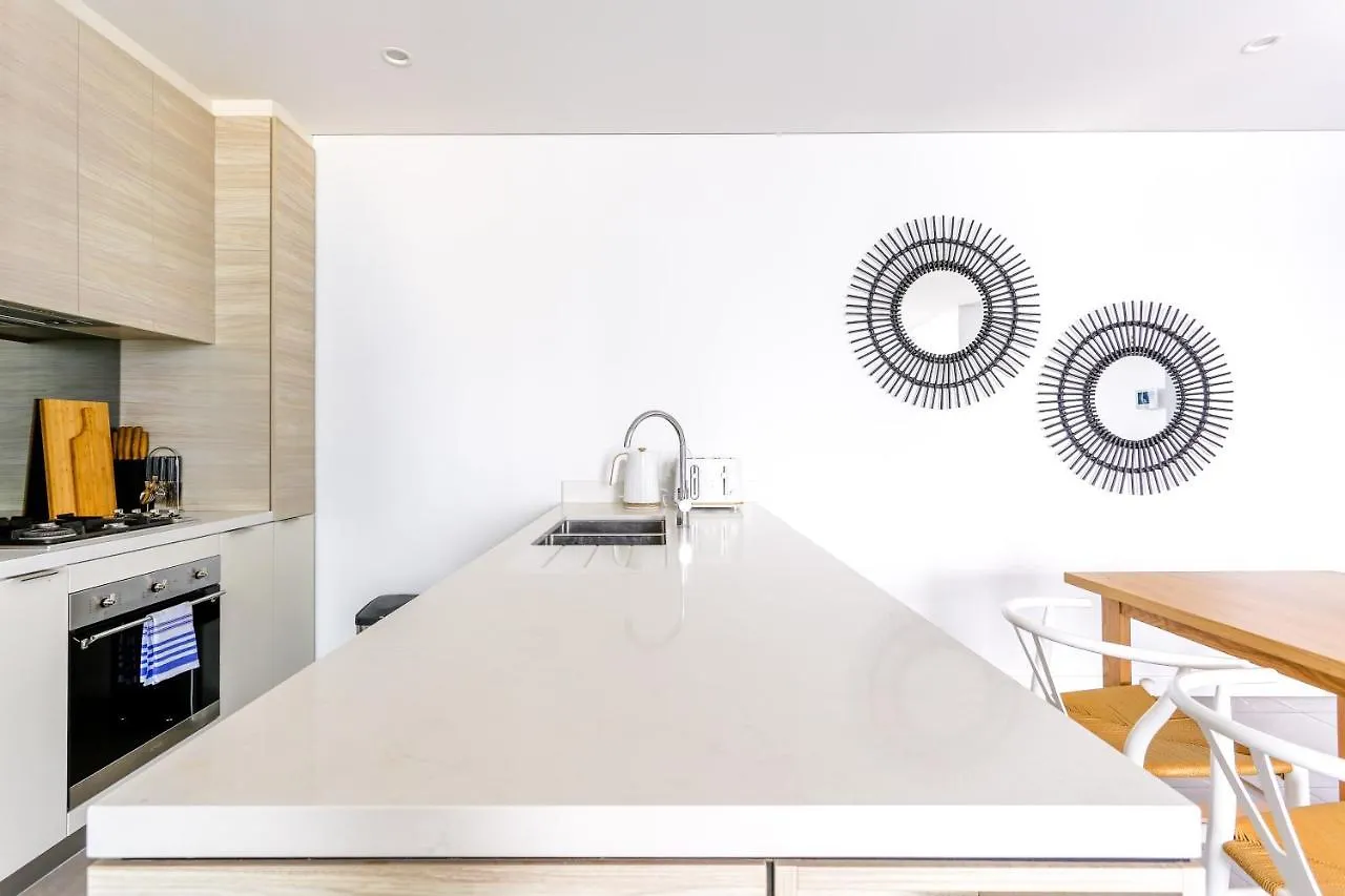 Sea View Beachfront Apartment In Surfers Gold Coast